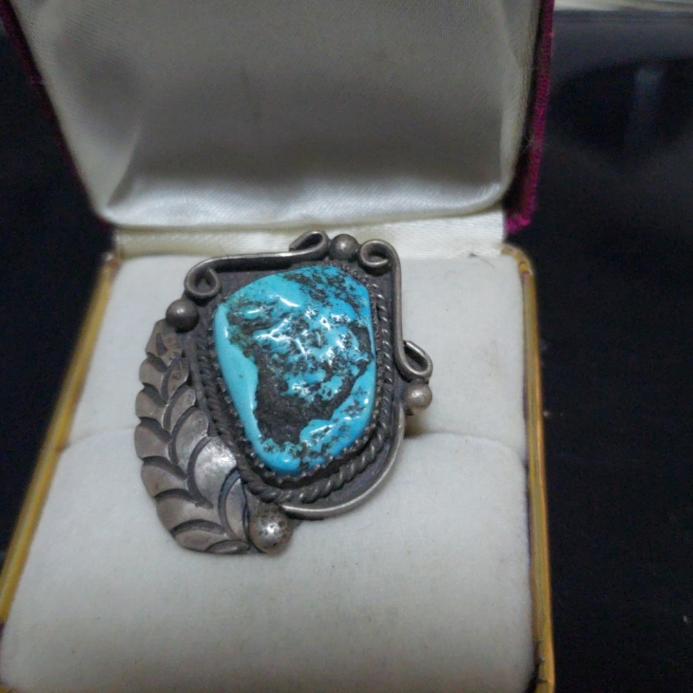 Native American inspired Turquoise & Silver Ring